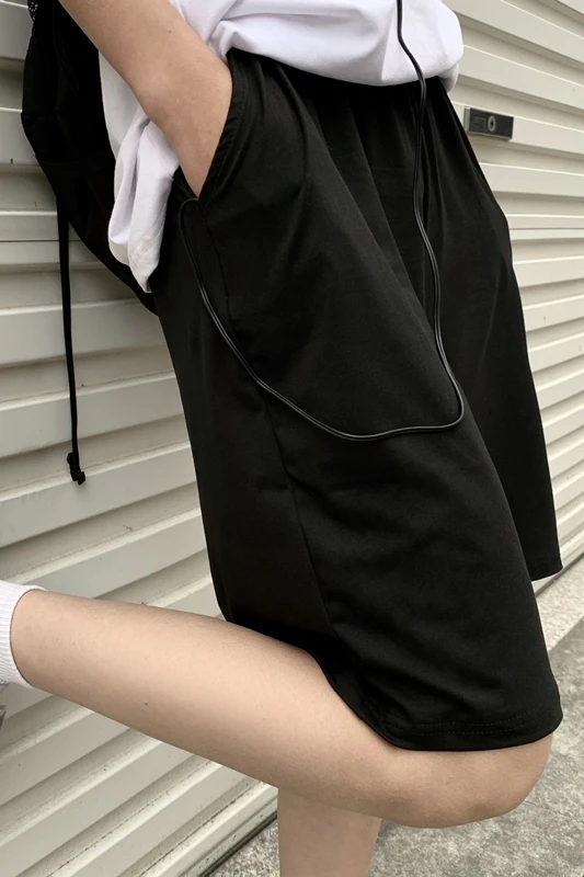 

Sportswear women's summer Korean ins black versatile straight Capris loose casual shorts thin pants fashion