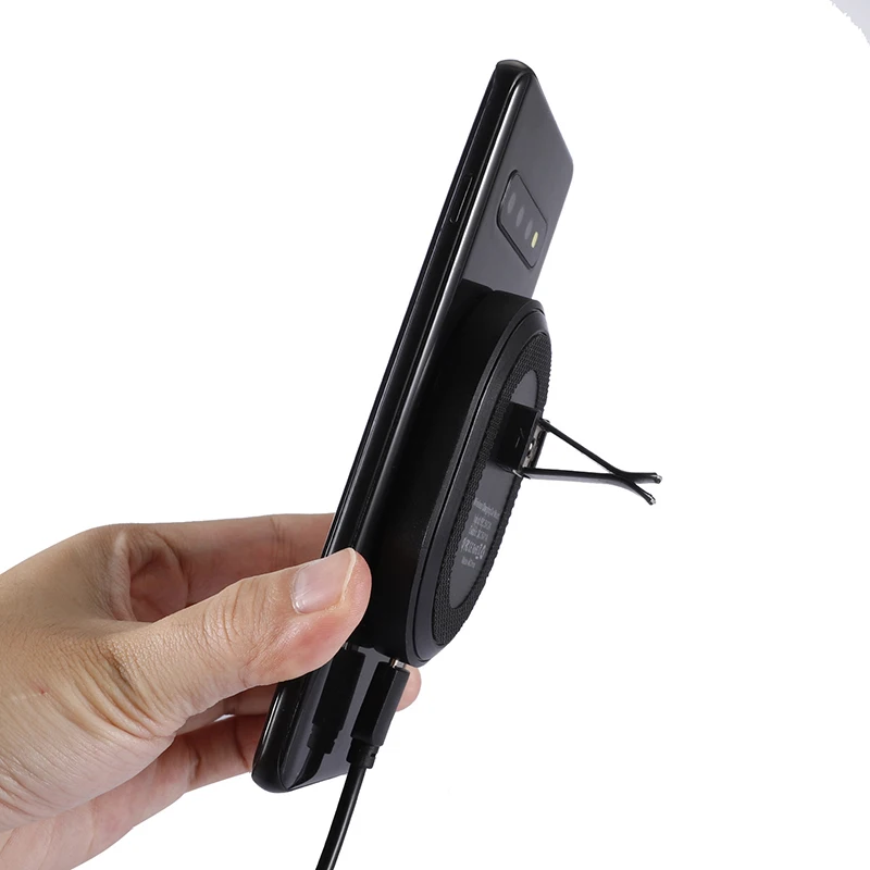 Универсальное беспроводное автомобильное зарядное устройство на присоске Qi