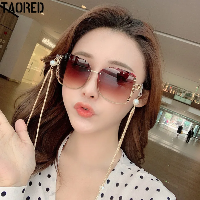 

TAORED 2022 New Trendy Fashion Women's Sunglasses Rimless Frame with Chain Eyeglasses Luxury Designer Vintage Female Sun Glasses