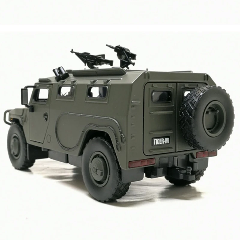

High Simulation 1:32 Alloy Sliding Russian Armored Vehicle Explosion-Proof Model Sound Light Control Car Kids Toys