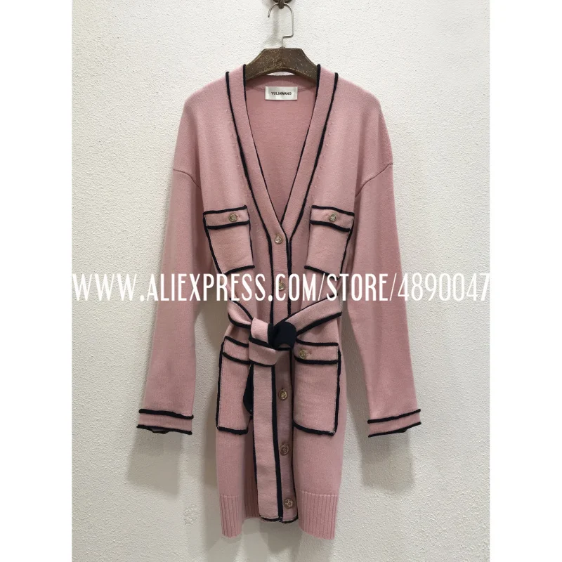 

2021 high-quality women's single-breasted button V-neck four-pocket knitted jacket soft cashmere pink knitted long cardigan