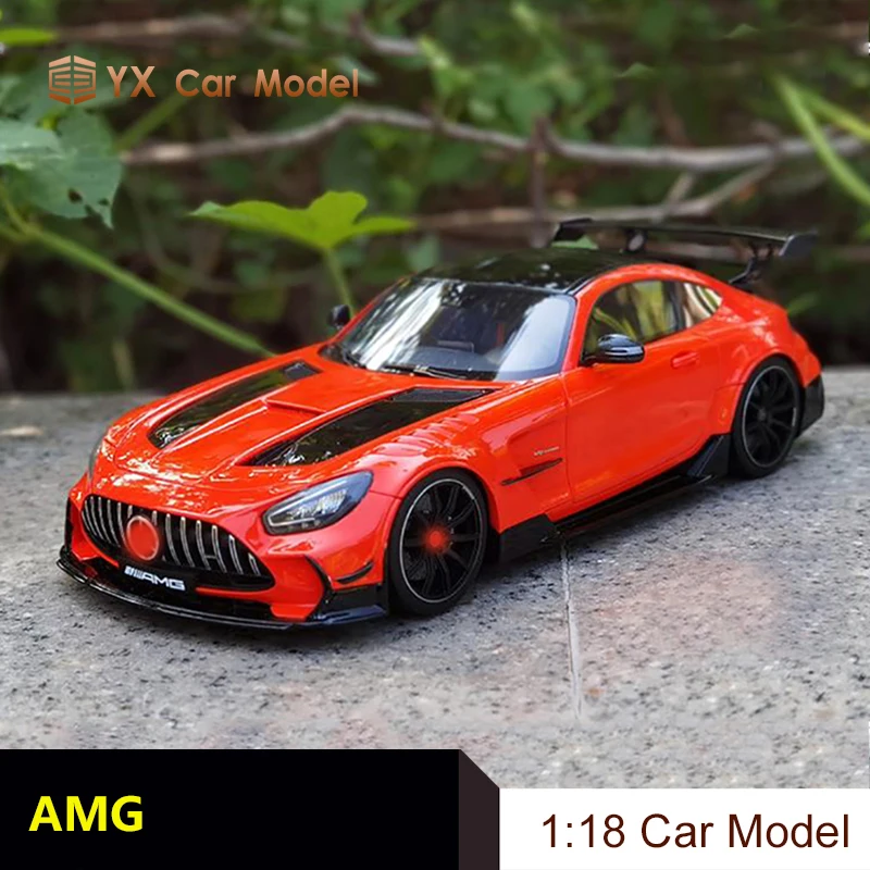 

Модель автомобиля GT Spirit 1:18 AMG GTR черная серия 2021 + маленький подарок