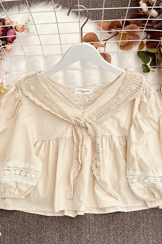 

New Spring Women Simple All-match V-neck puff sleeve short Blouse lace stitching hollow out Tie Shirt Top