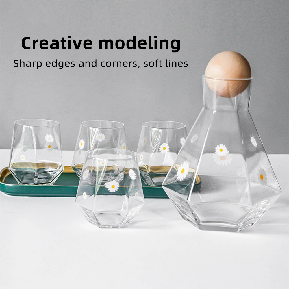 

Kitchen,Dining & Bar