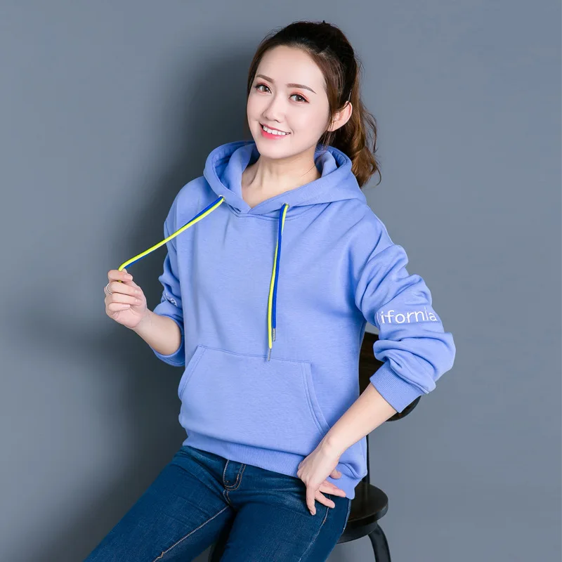 

Hoodies & Sweatshirts