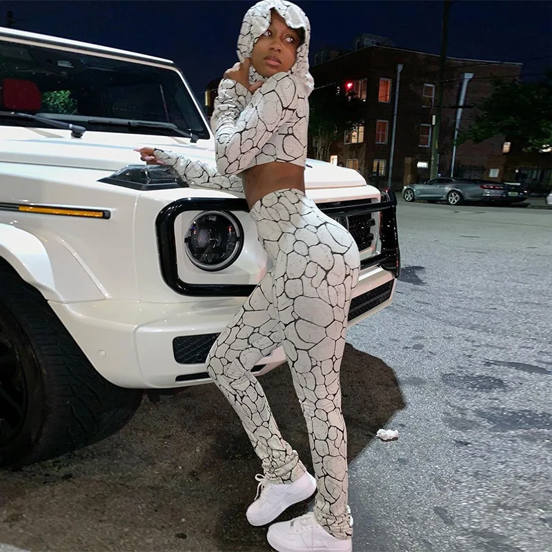 Новый короткий свитер с длинным рукавом и капюшоном принтом Леггинсы для ягодиц