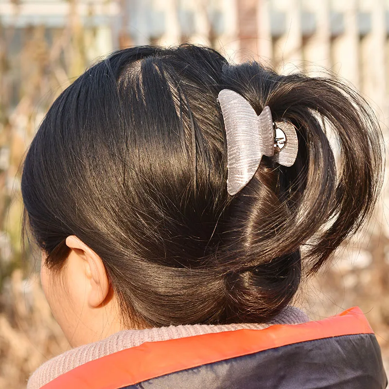 

Повседневные аксессуары для волос для женщин, волнистые полосы, блестящие акриловые заколки-крабы, заколки для волос для девочек, заколки д...