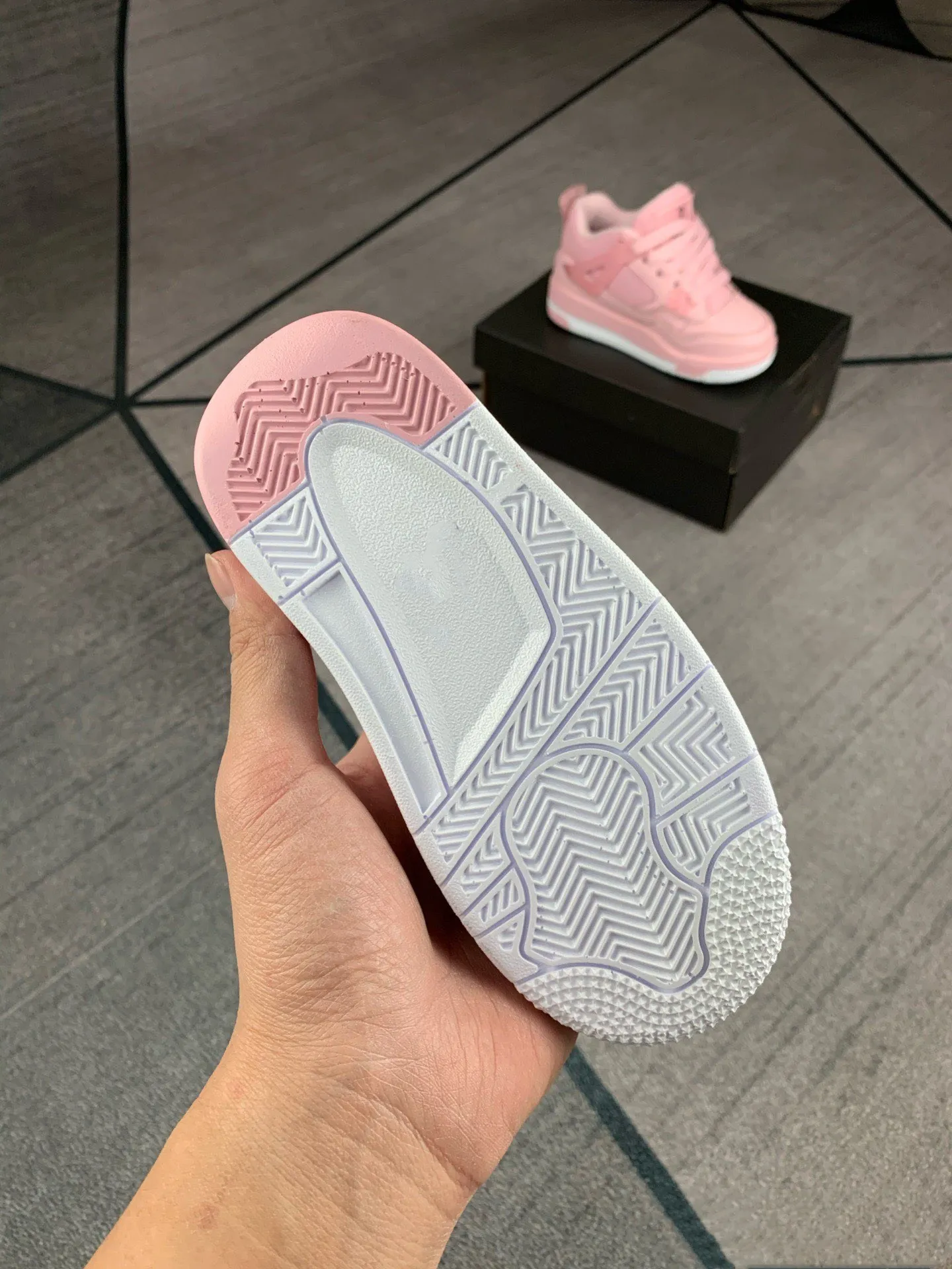 

Hot Sale In The Fall In Children's Sports Shoes Luxury Designer Designer Shoes Breathable Non-slip Sole Girls Casual Shoes