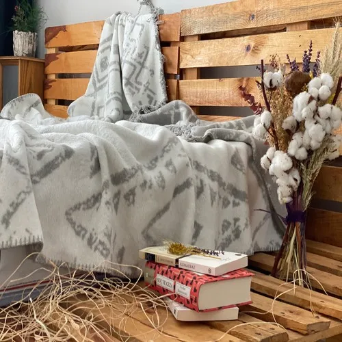 Покрывало на диван двухстороннее хлопковое, мягкое покрывало с бахромой для телевизора, дивана, кровати, гостиной, спальни, моющееся на четыре места