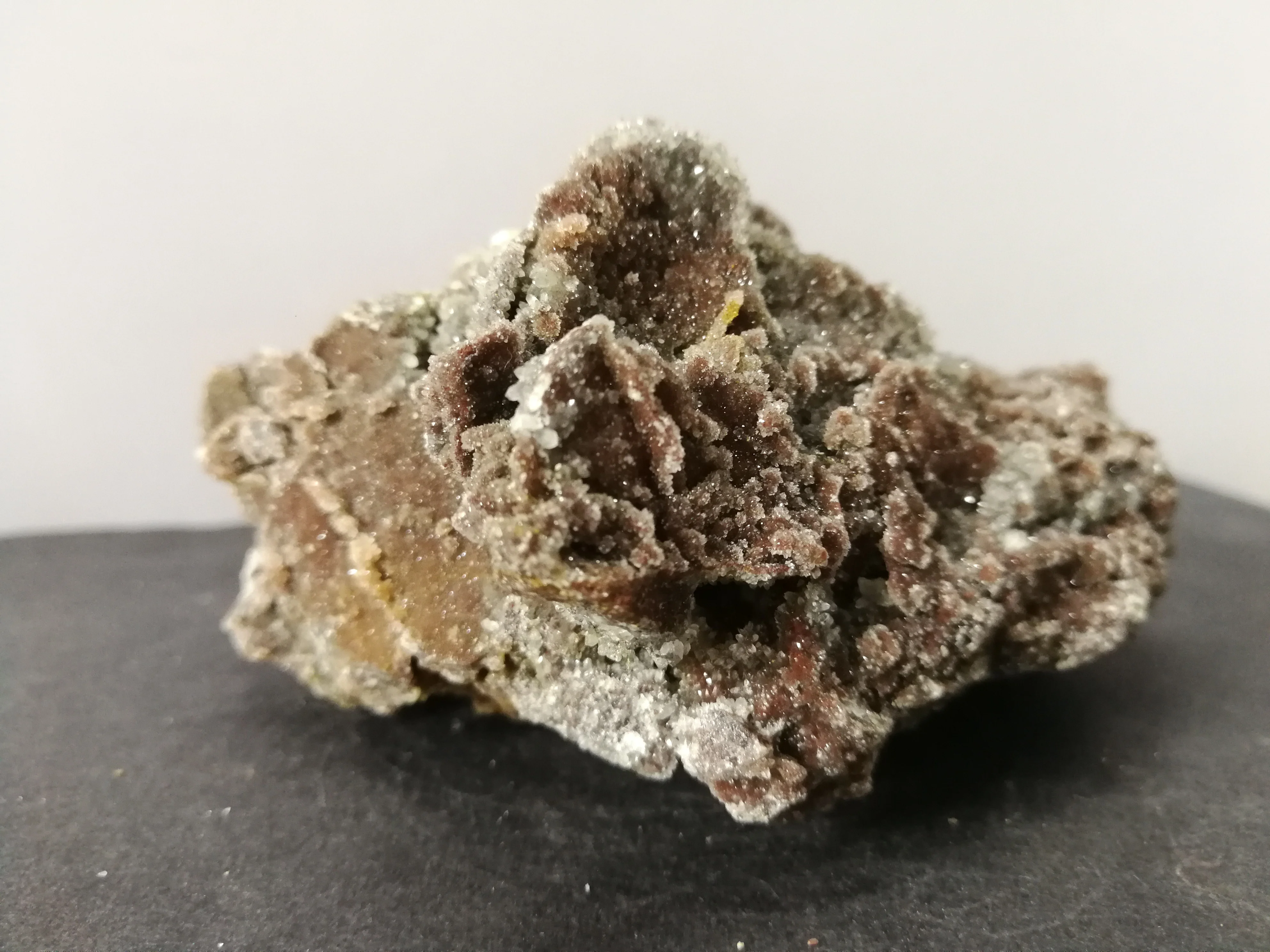 

335.6gNatural diorite mineral specimen, quartz, crystal, furniture energy stone