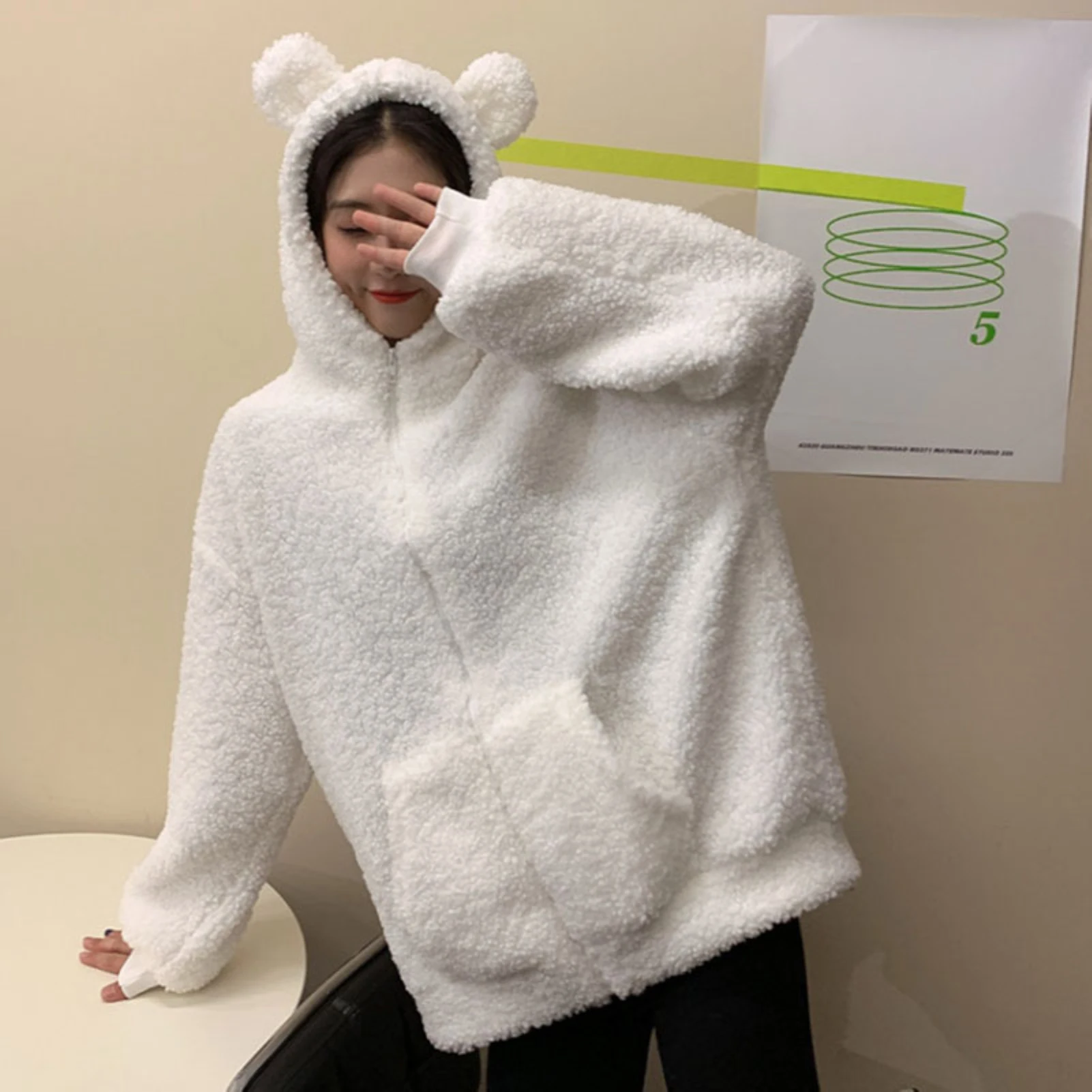

2020 Autumn Winter Women Hoodies Lovely Cute Ears Fashion Hoody Casual Pocket Solid Color Warm Plush Sweatshirt Hoodie For Women