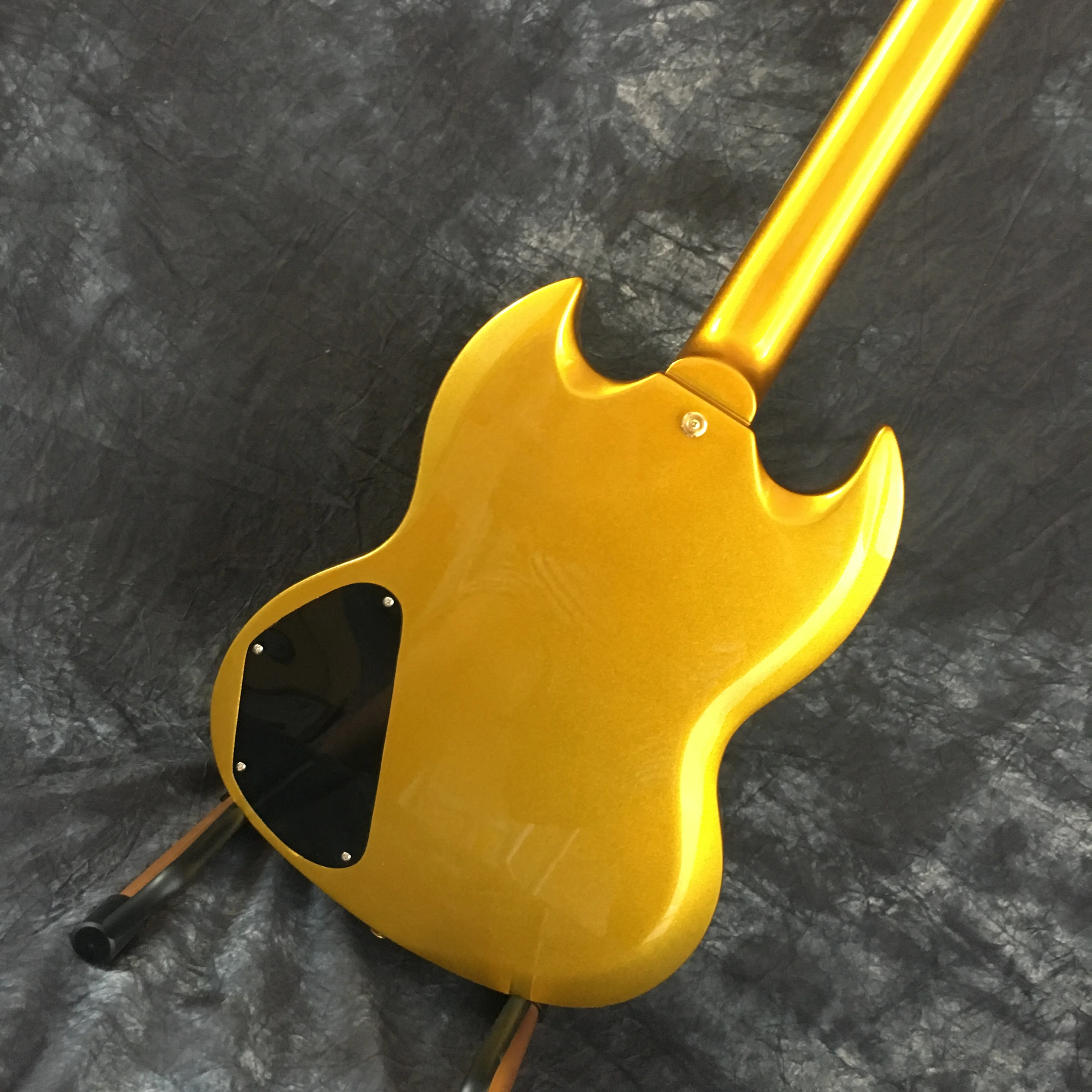 Китайский OEM завод новая золотая электрогитара SG корпус из красного дерева и