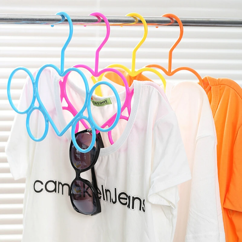 

Multifunctional South Korea Colorful Fashion Clothes Hanger Hanger Heart-shaped Scarf Hanger Tie Rack