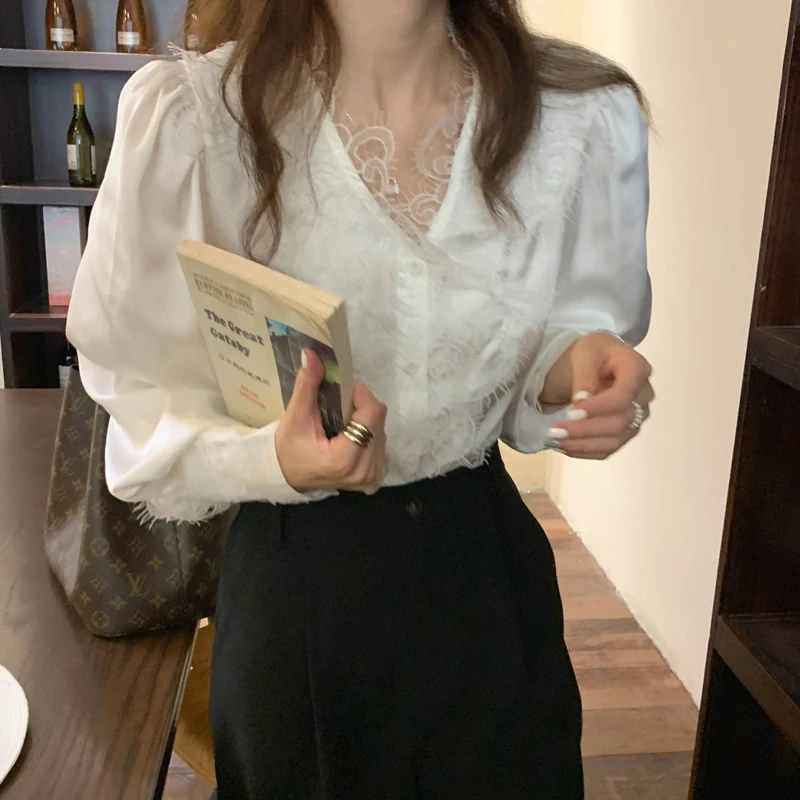 

Comelsexy 2021 New Arrival Elegant Tops Women Shirt Lace Solid French Lantern Sleeve V-Neck Korean Style Loose Blouse Blusas