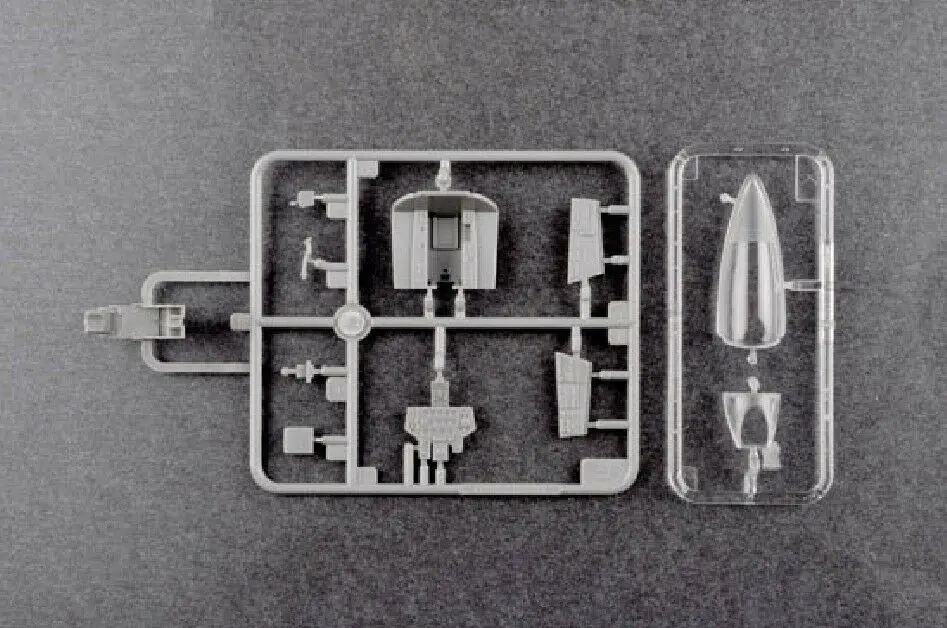 Модель Trumpeter комплект 896 1/48 советского Su-9 Fishpot |