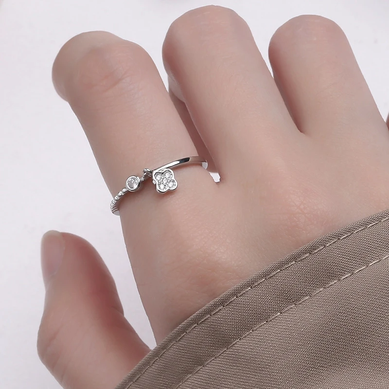 

Charm Zircon Adjuestable Size Lucky Clover Silver Plated Ring Women Engagement Luxury Party Bands Jewelry Gift