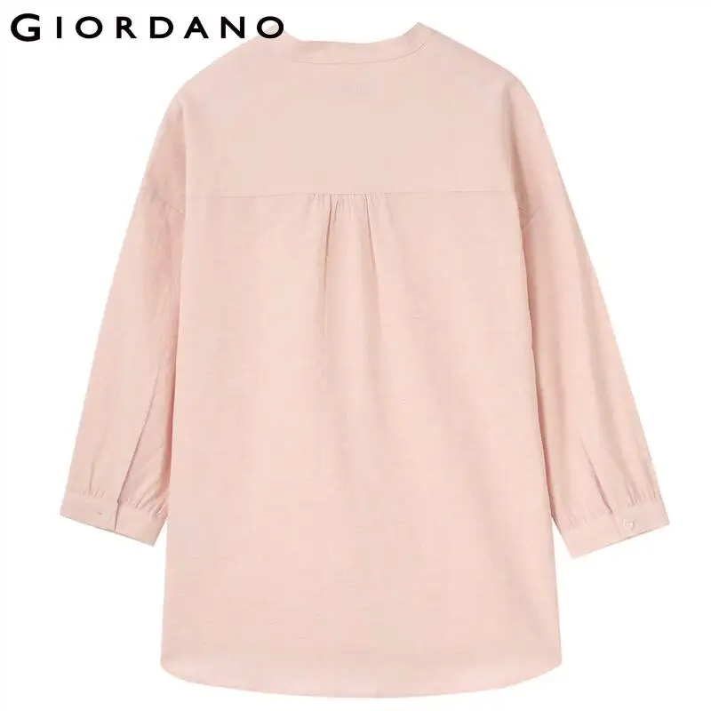 Рисунок 3 - Рубашка Giordano женская с V-образным вырезом