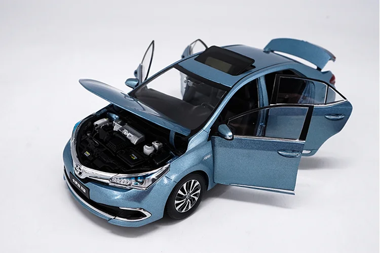 Оригинальная Заводская Подлинная модель автомобиля 1:18 TOYOTA COROLLA с двумя майорами