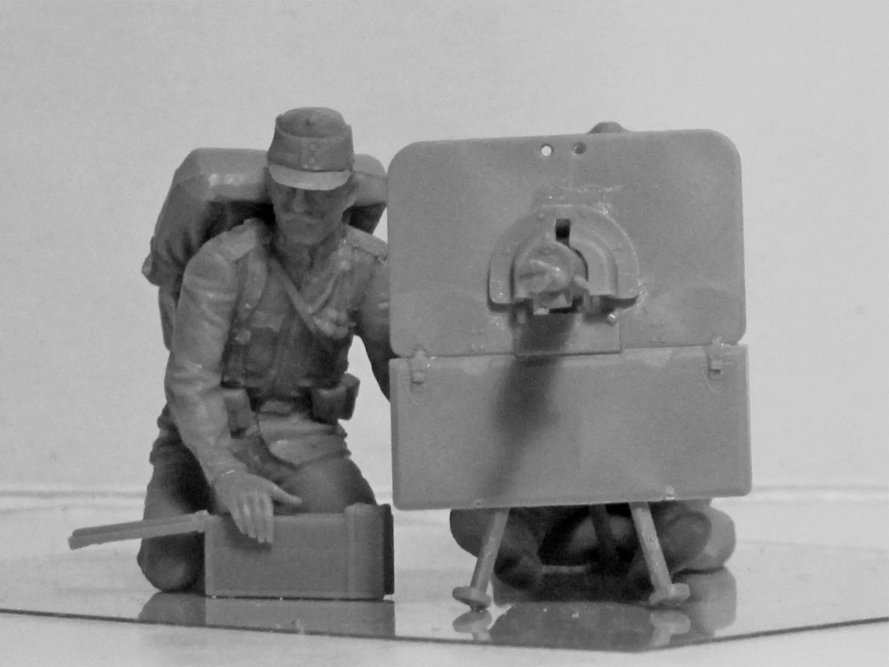 Сборная модель Австро-венгерский пулеметный расчет IМВ 2 фигуры масштаб 1:35 -