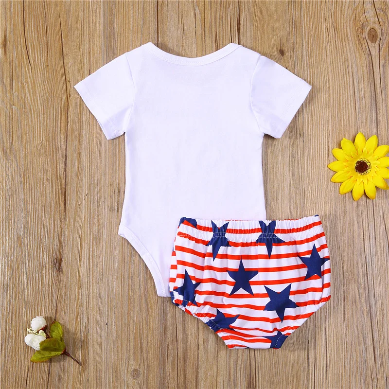 

Blotona Infant Baby Independence Day Short-sleeved Romper + Shorts, American Striped Flag Print Celebrate Summer Clothing, 0-18M