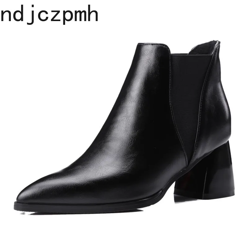 

Women's Boots The New Winter Fashion Pointed Mid Heel Comfortable Short Tube Women's Shoes Plus Size 33-44 Heel Height 6cm Black