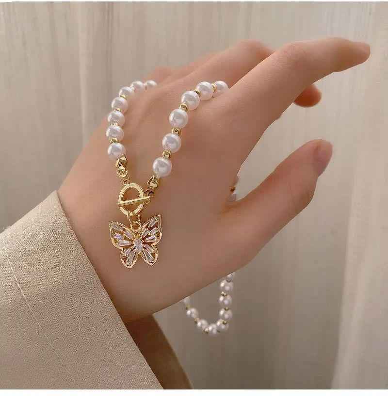 

2022 New Trend Pearl Crystal Butterfly Pendant Necklace for Women Jewelry Luxury Clavicle Chain Choker Wedding