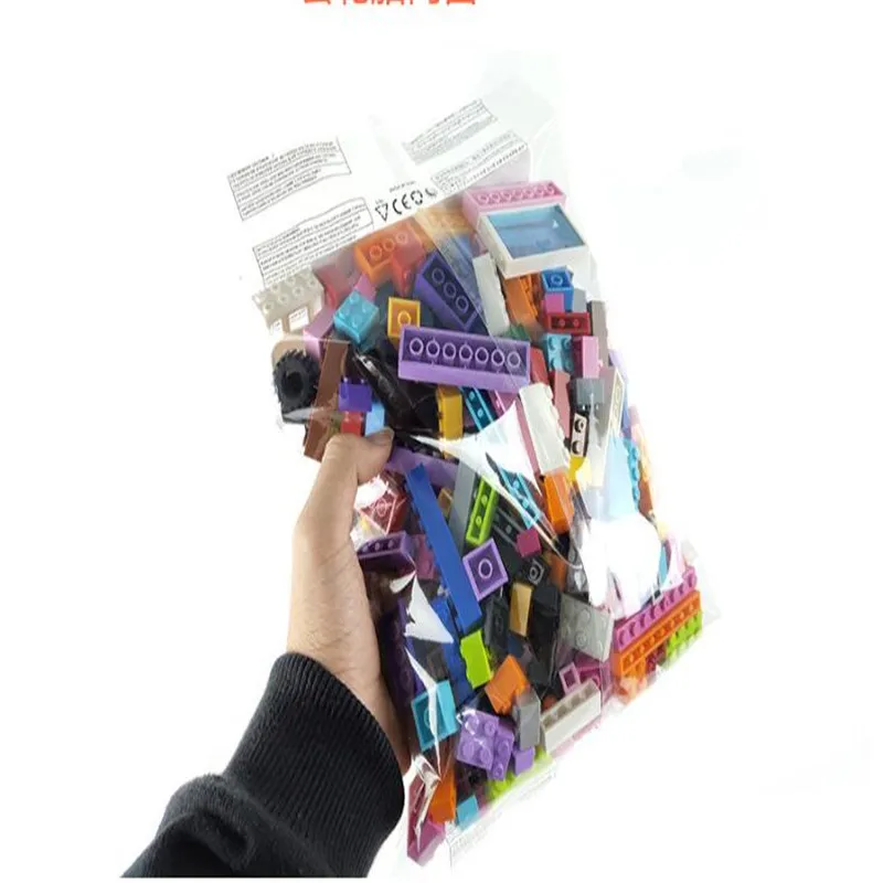 1000 штук строительных блоков в форме миньона Джорджа из мультфильма