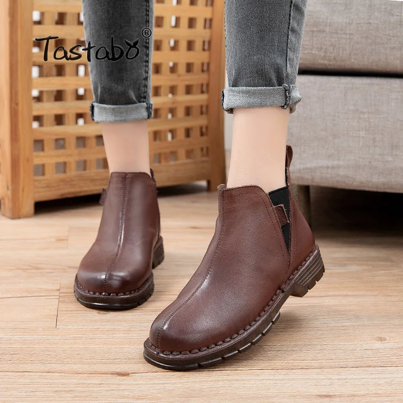 

Женская обувь; Женские ботильоны из натуральной кожи на плоской подошве; Женские ботинки «Челси»; Женские ботильоны; 2806