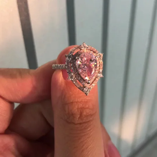 

Imitation water drop powder diamond ring customized sterling silver plated platinum master stone ring lady accessories wholesale