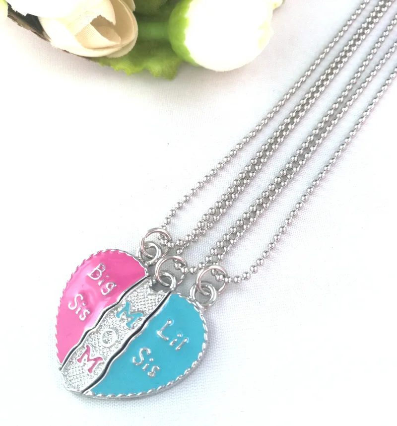 

BUDROVKY Best Selling Ornament Mother & Daughter Sister Peach Heart-Shaped Alloy Family Necklace 3 Sets Dropshipping