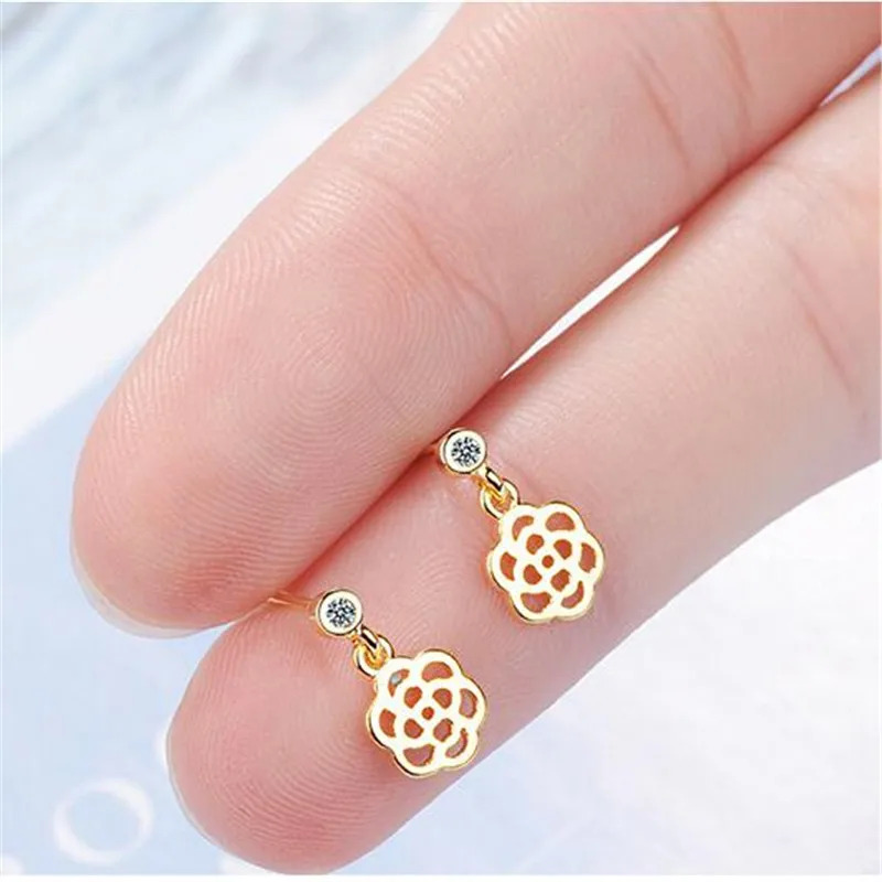 New Personality Rose Female Korean Style 925 Sterling Silver Jewelry Fashion Design Hollow Flower Crystal Stud Earrings SE800 |