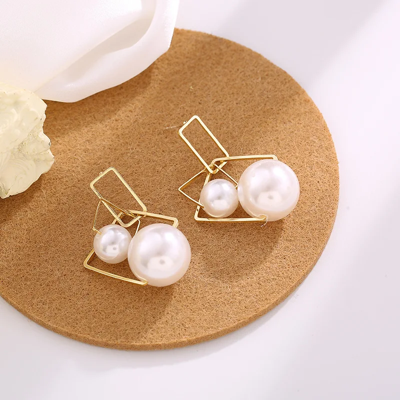 

Gold Color Square Simulated Pearl Geometric Drop Earrings for Women Girl Party Elegant Korean Simple Jewelry Pendiente Brincos