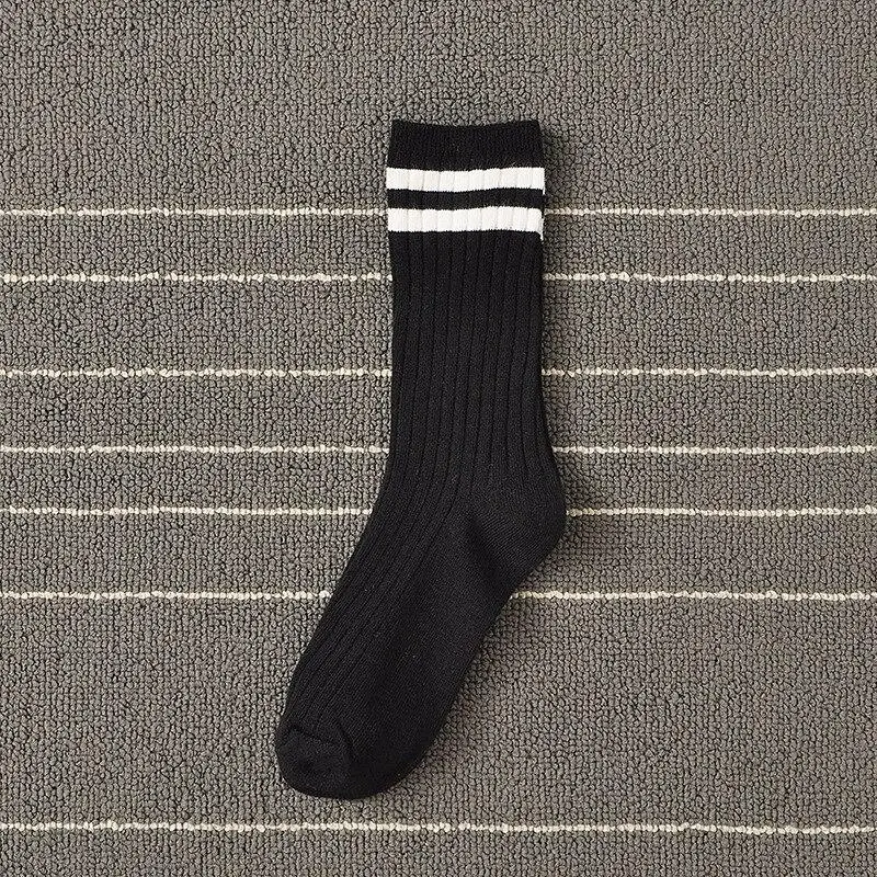

1Pair Women Loose Socks Yellow Blue Black High School Girls Harajuku Socks Solid Colors Needles Knitting Striped Cotton Socks