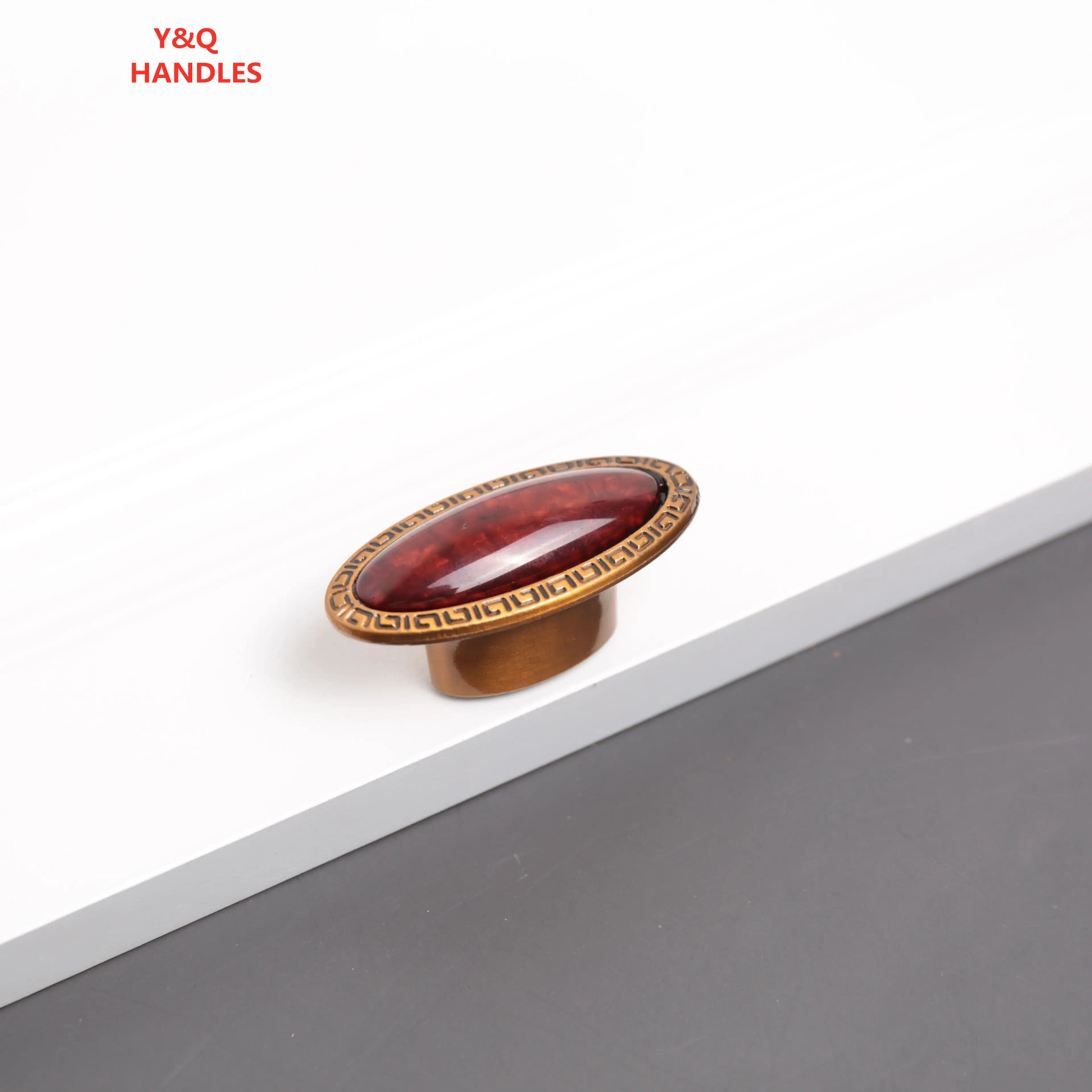 Ручки для шкафов Alumium кофейно-винный красного цвета