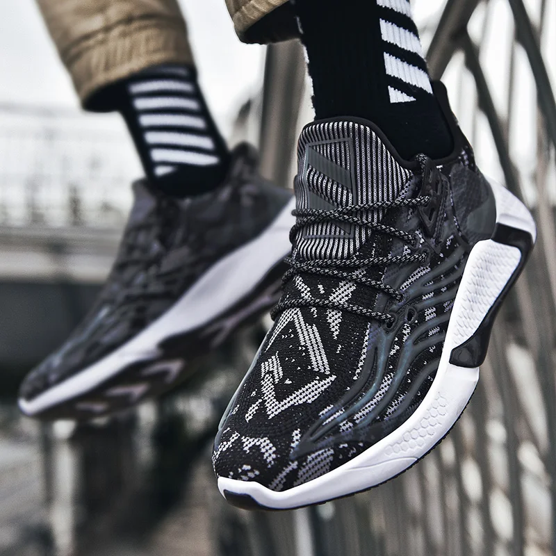 

2020 Men Shoes Running Shoes Outdoor Ultra Light Sports Shoes Sneakers Breathable Cotton Fabric Luminous Shoes Jogging Sneakers