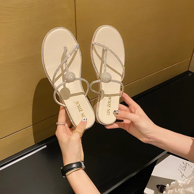 

New summer flat-bottomed rhinestone slippers fashion simple all-match slippers