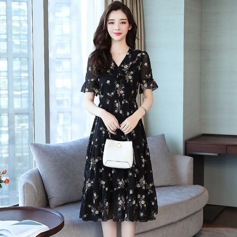 Летние женские черные винтажные цветочные шифон пляжный ветер корейское среднее