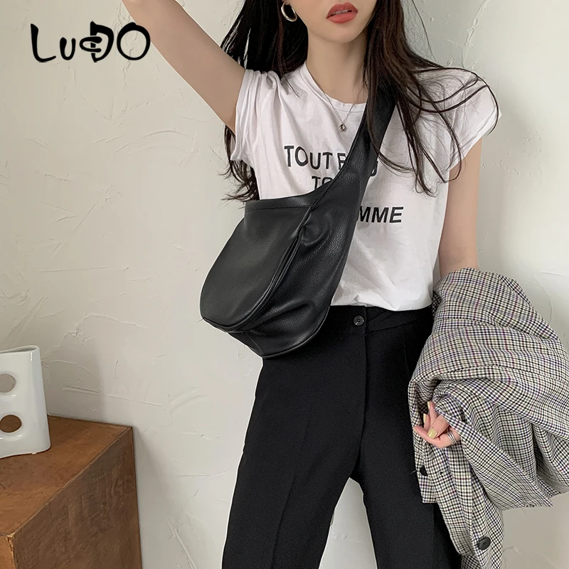 

Famous Brand Women Dumpling Bag Large Capacity Totes Bag Fashion Vintage Messenger Bag Wide Strap Shoulder Handbag