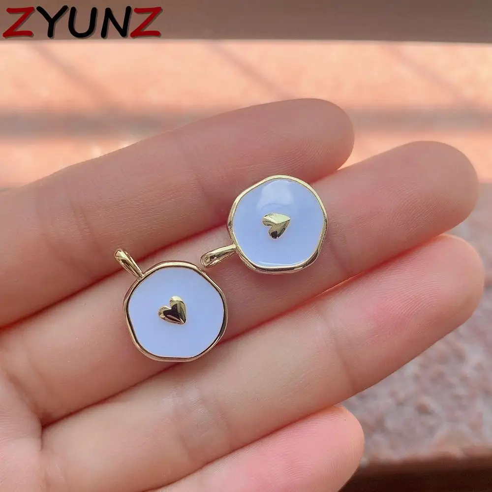 

10PCS, Enamel Moon Star Heart on Round disc Charm Pendant, Black/Red/White/Blue Enamel charm, Gold Enamel round disc charm