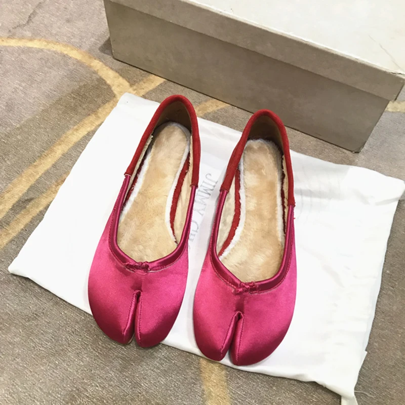 Разделение носок бабушкины туфли женские шелковые таби ниндзя на плоской