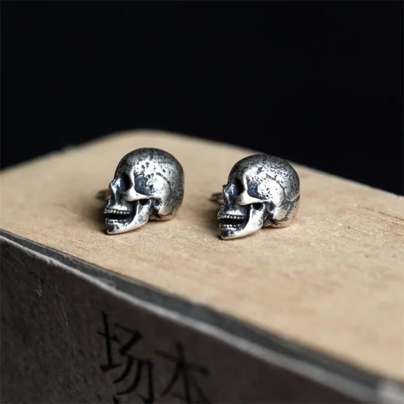 

Trendy Fashion Creative Half Skull Head Unisex Stud Earrings Retro Style Trend Hip Hop Rock Locomotive Accessories Holiday Gift