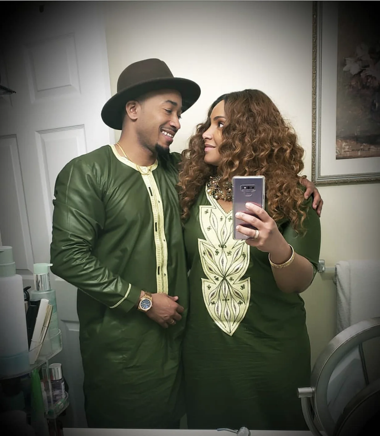 Длинное платье с вышивкой зеленый цвет | Тематическая одежда и униформа