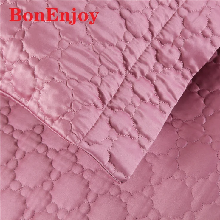 

Pure Color Silky Bedspreads bed cover of Clip Cotton Bed Sheet Double Spring And Autumn Quilt Bed Cover Bedding Set 3pcs