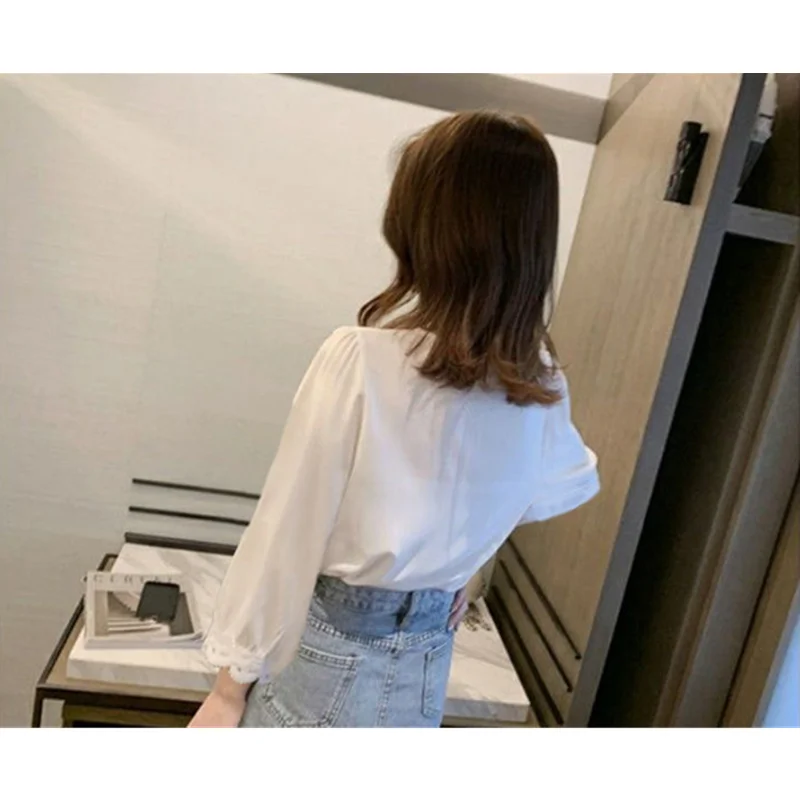 

Summer Women's Sexy Lace Blouses 2021 V-Neck White Embroidered Flower Female Shirt Half Sleeve Patchwork Cute Blusas for Femme