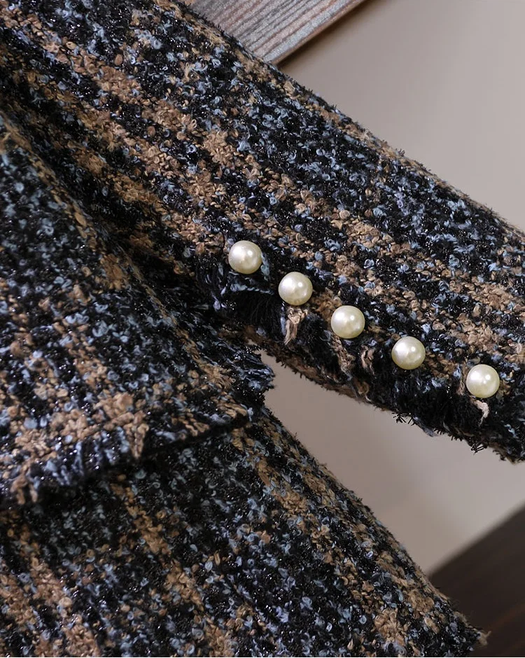 

CBAFU L-4XL autumn winter clothes women plaid tweed blazer jacket pearls button thicken woolen outwear tassel coat M044