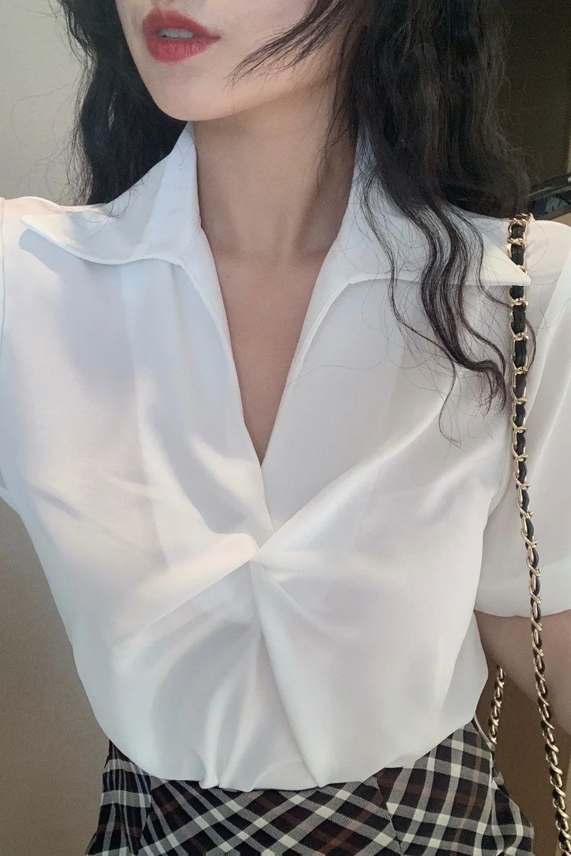 

Shirt Women's Design Sense Niche V-neck Korean Style White Shirt Summer Breathable Coat Chiffon Shirt Short Sleeve