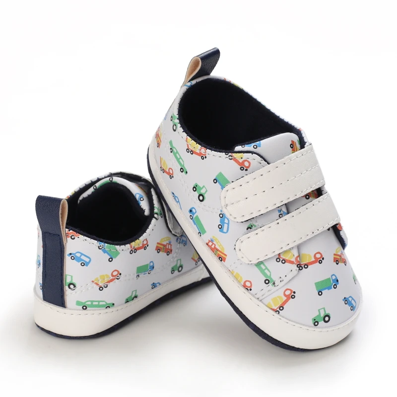 

Мультяшные автомобили, детские кроссовки, мягкая обувь из искусственной кожи для маленьких мальчиков, начинающих ходить, нескользящая обув...