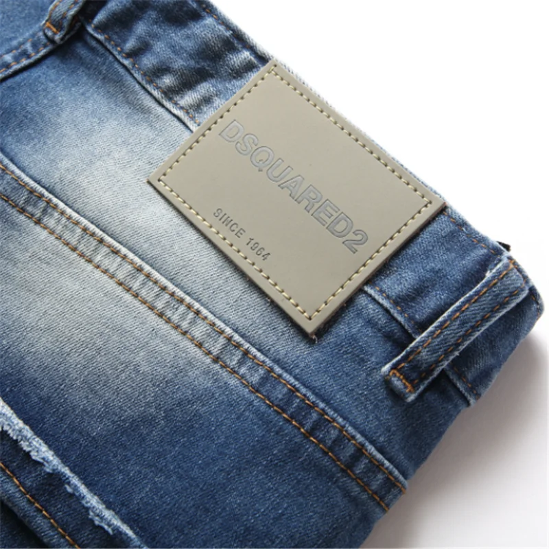 

European and American Dsquared2 summer new elastic wear hole multi-process pendant button DSQ2 five-point denim pants D2 male