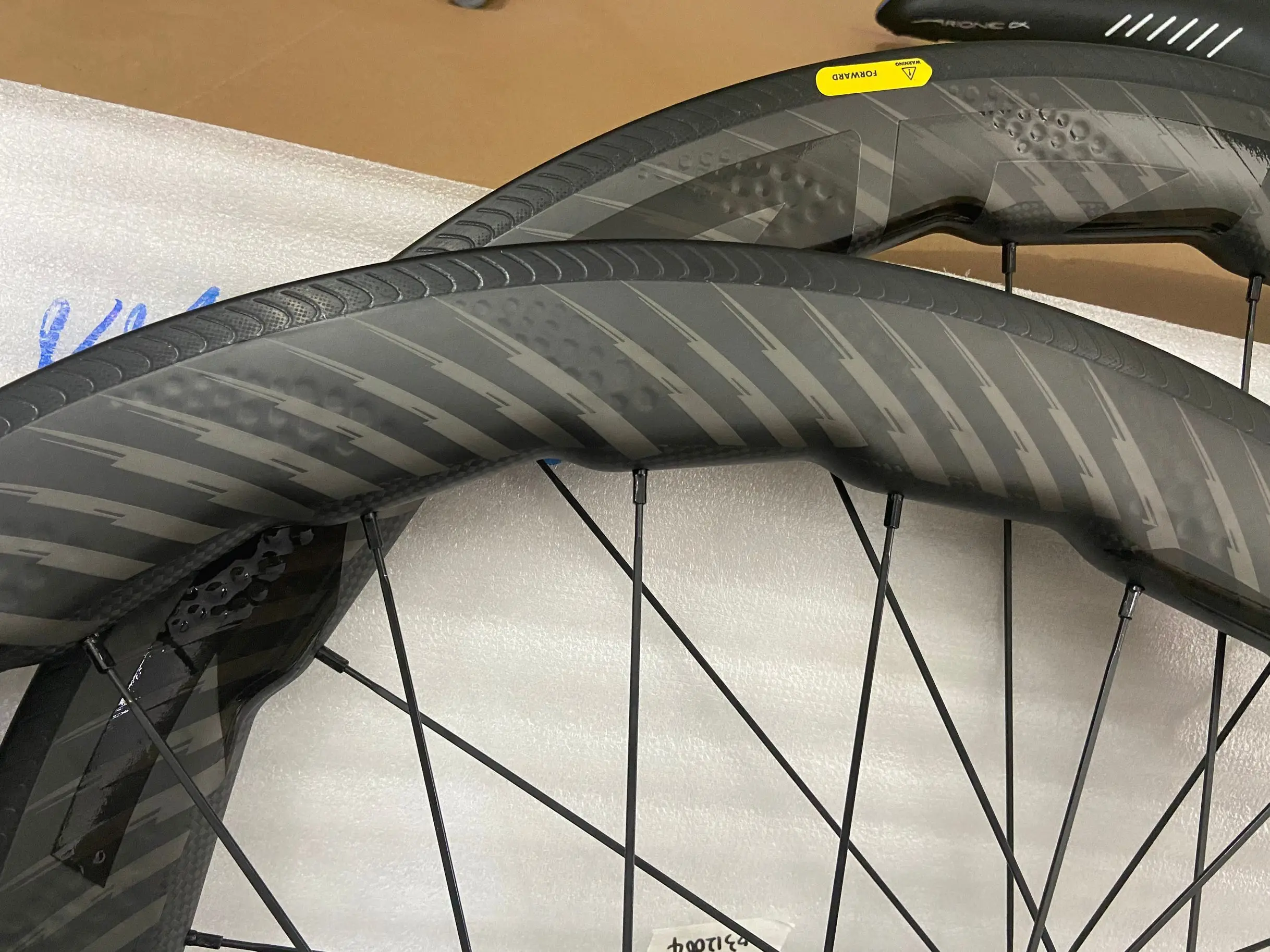 

2021 style 58mm full carbon bike wheels 454 black logo road bike wheels clincher 700x25mm v brakes dimples wheels 20-24h spokes