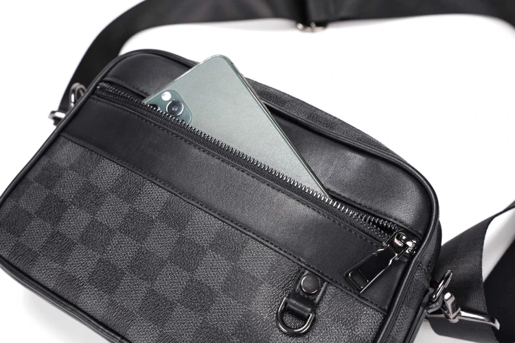 

2021 New Style Brand Luxury Men's Shoulder Bag PU Leather Plaid Designer Crossbody Message Bags Business Handbags For Men Bolso